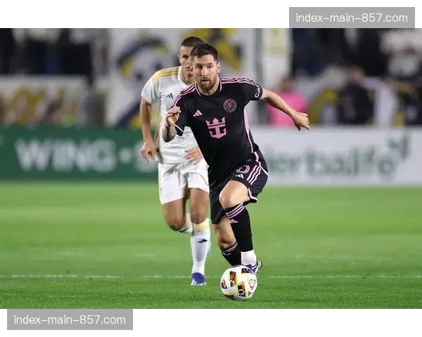 从“瑞士梅西”到战术核心:沙奇里在芝加哥火焰队的生涯第二春 从“瑞士梅西”到战术核心:沙奇里在芝加哥火焰队的生涯第二春